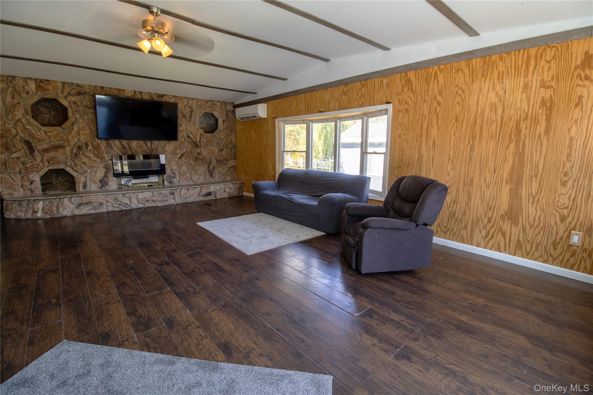 4108 State Route 9G Out of NYC Germantown, NY 12526