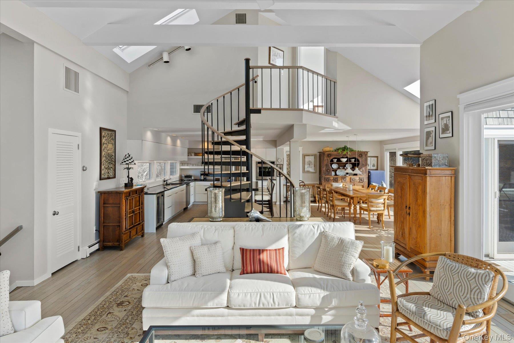 61 Seabreeze Lane Amagansett Amagansett, NY 11930