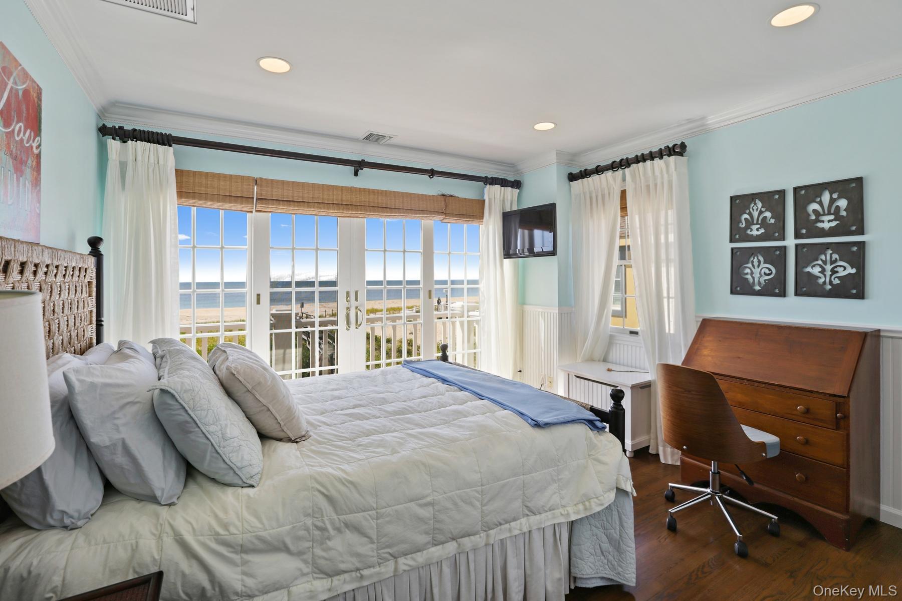 949B Dune Westhampton Dunes, NY 11978