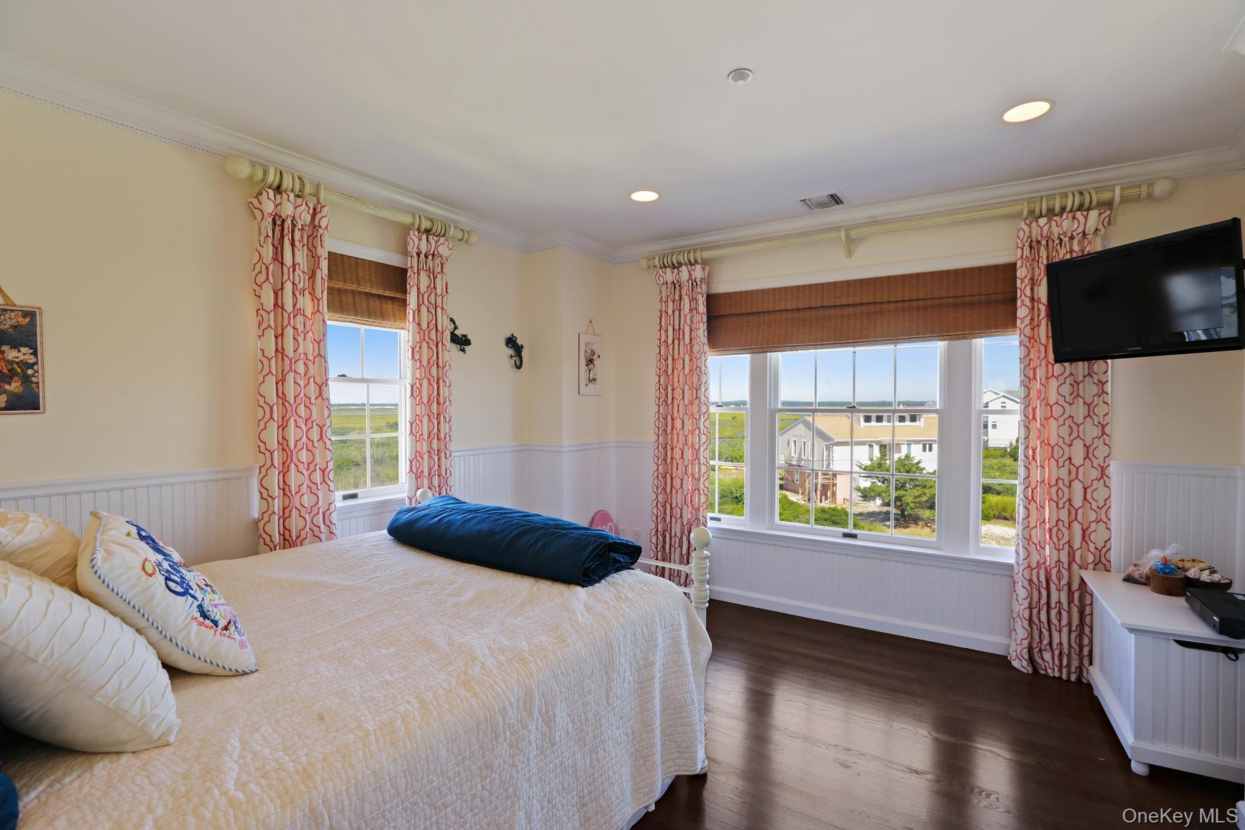 949B Dune Westhampton Dunes, NY 11978