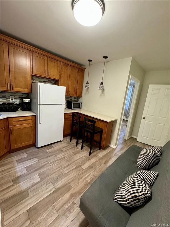 533 9th Avenue New York , NY 10018