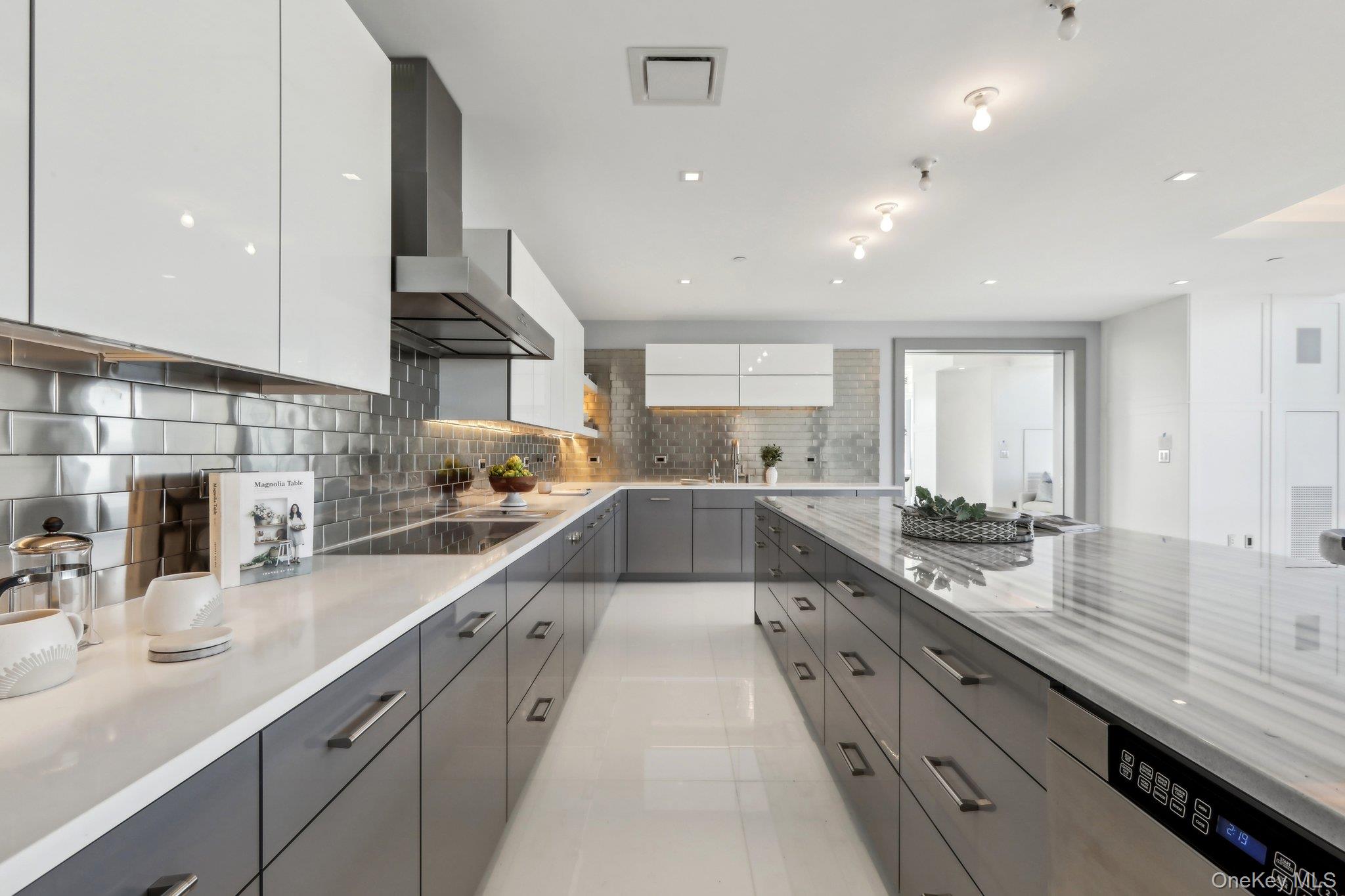 5 Renaissance Square PH41 Ent. Floor White Plains White Plains, NY 10601