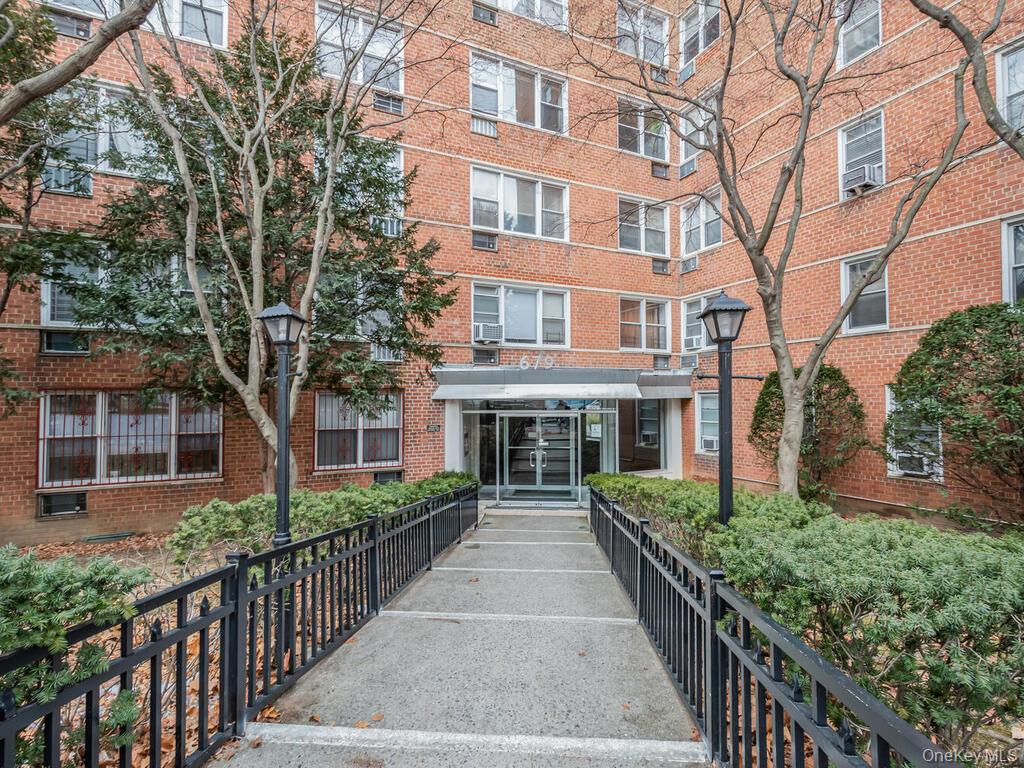 679 West 239th Street 1-C Bronx, NY 10463