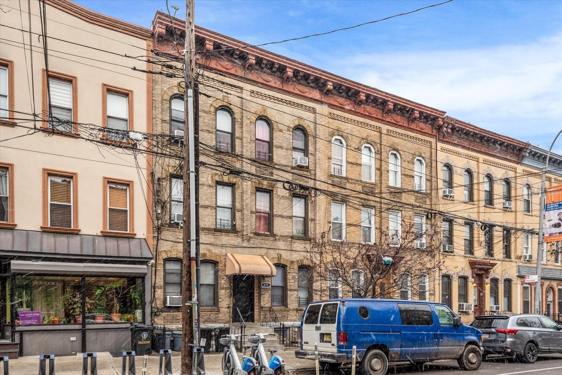 679 Onderdonk Avenue Ridgewood Ridgewood, NY 11385