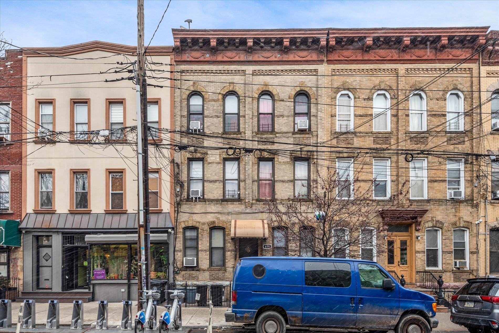 679 Onderdonk Avenue Ridgewood Ridgewood, NY 11385