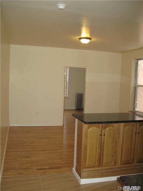 21-07 38th Street Astoria Astoria, NY 11105