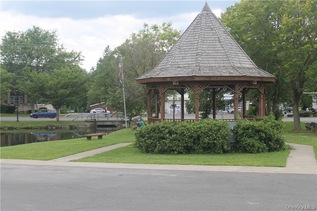 Newry Road Out of NYC Greenville, NY 12083