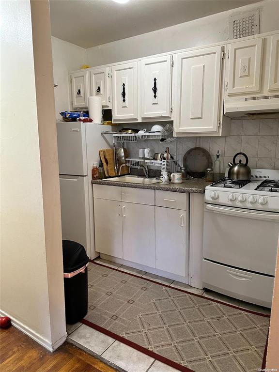 52-08 90th Street Elmhurst Elmhurst, NY 11373