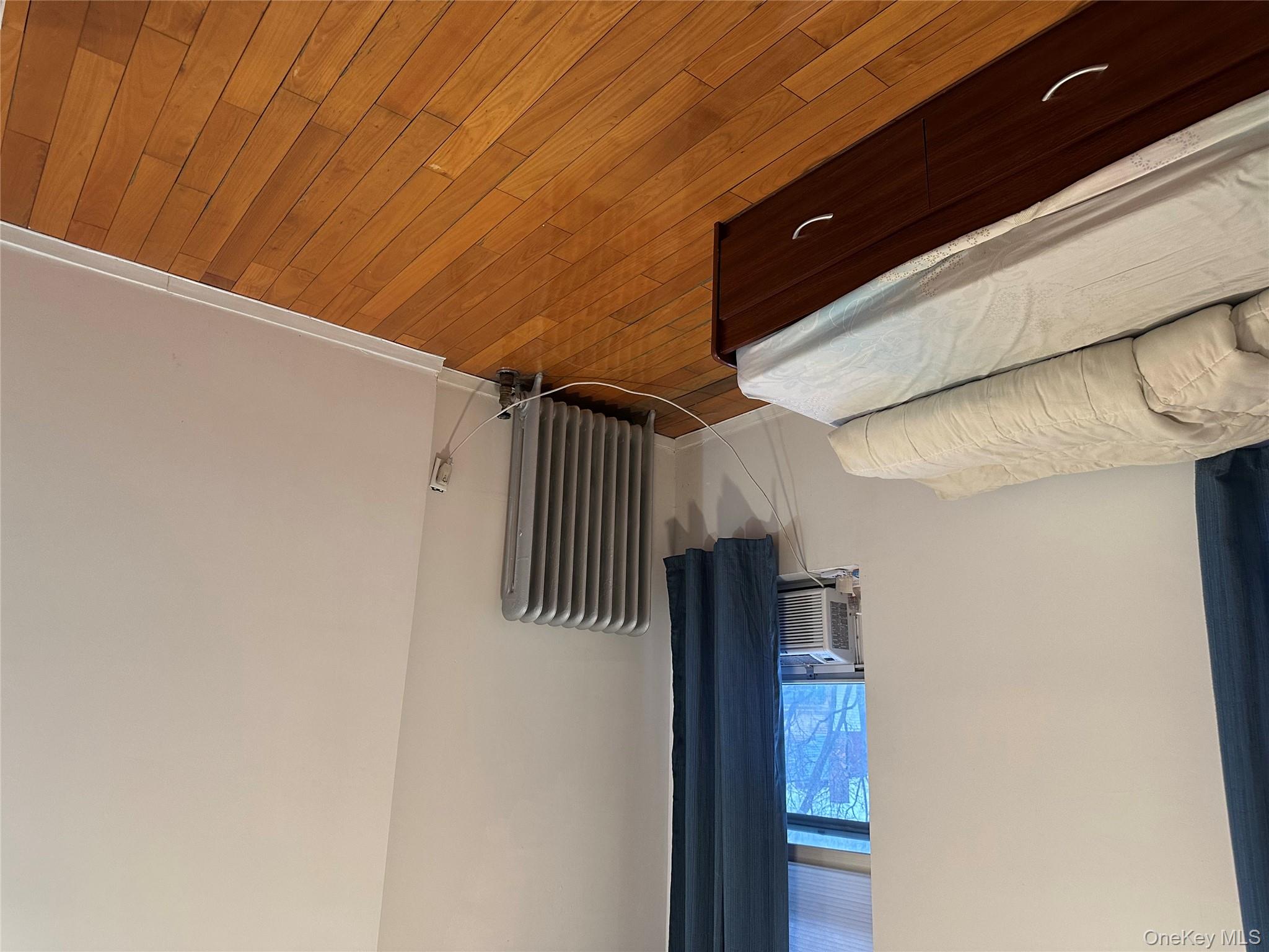 3060 Steinway Street Astoria Astoria, NY 11103