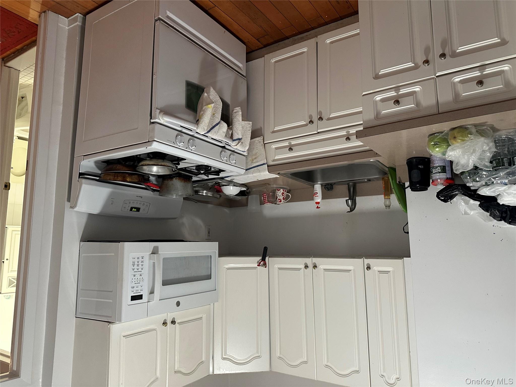 3060 Steinway Street Astoria Astoria, NY 11103