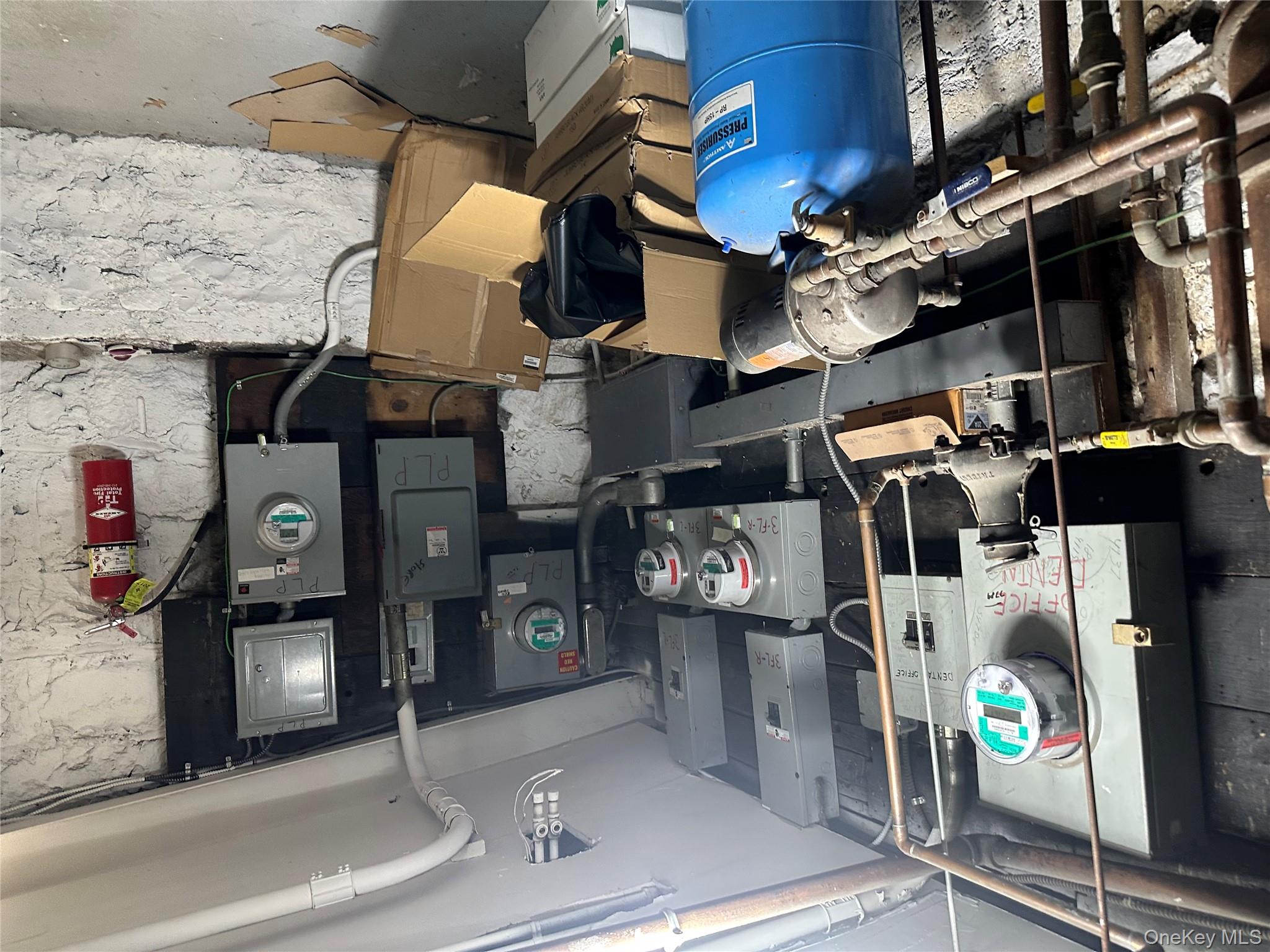 3060 Steinway Street Astoria Astoria, NY 11103