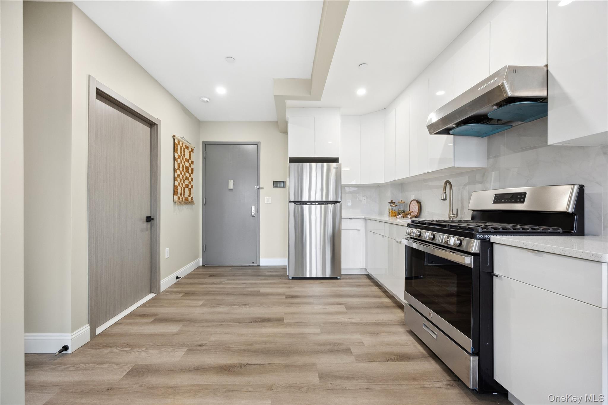 163-07 72nd Avenue 2-C Fresh Meadows Fresh Meadows, NY 11365