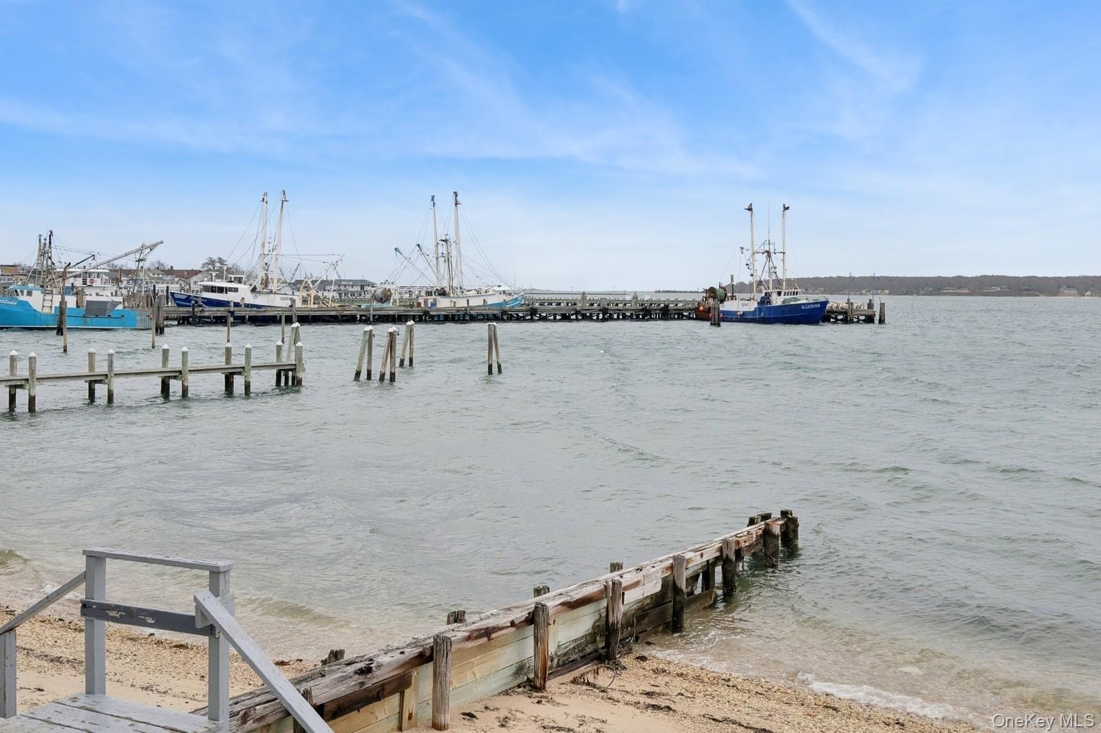 424 4th Street Greenport Greenport, NY 11944