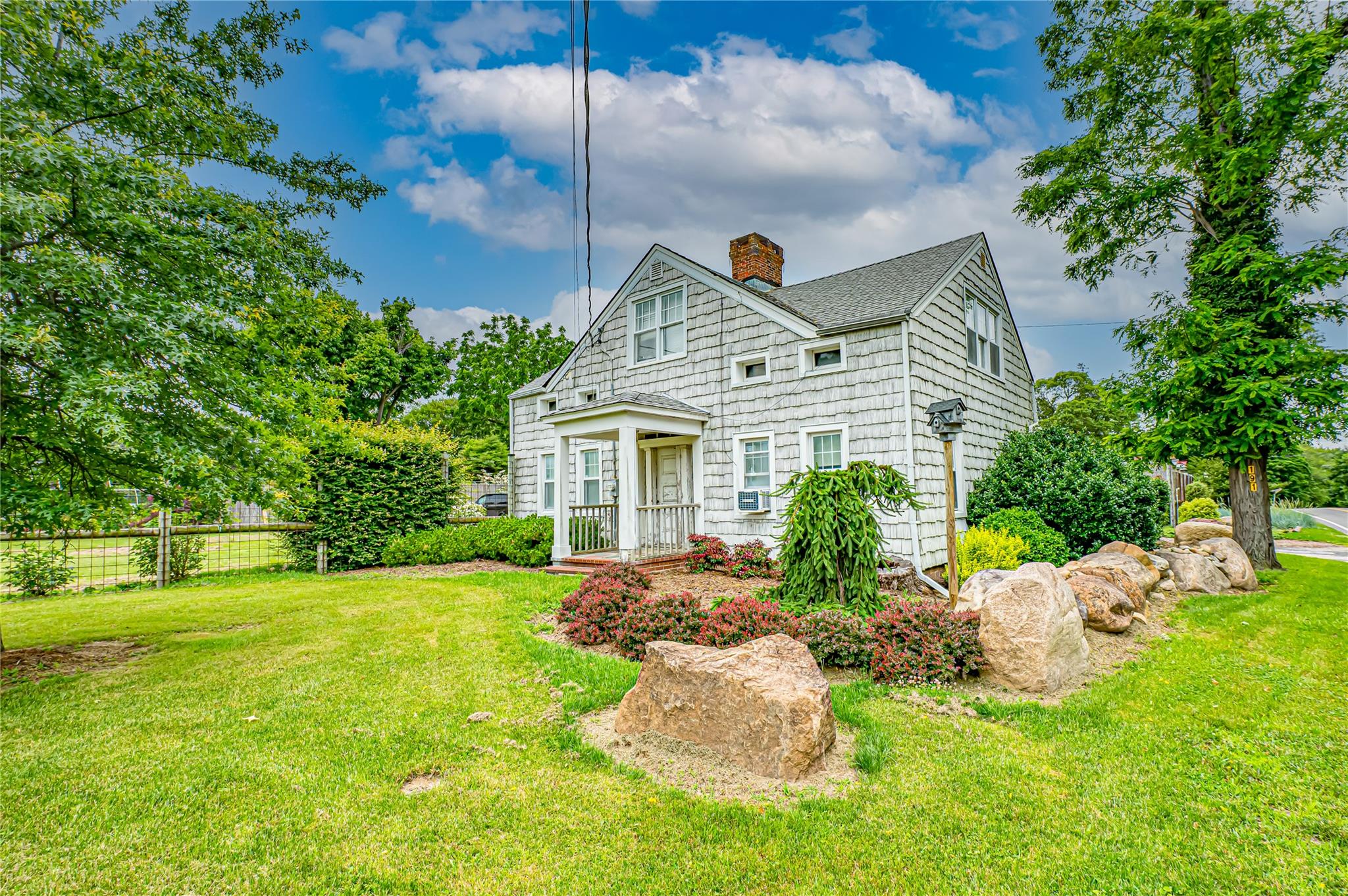 185-191 N Country Road Mount Sinai, NY 11766