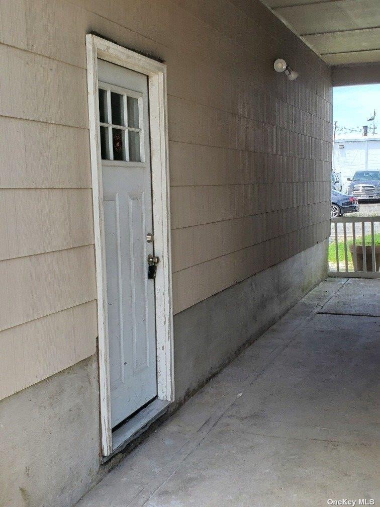 64 Kellum Street North Lindenhurst, NY 11757