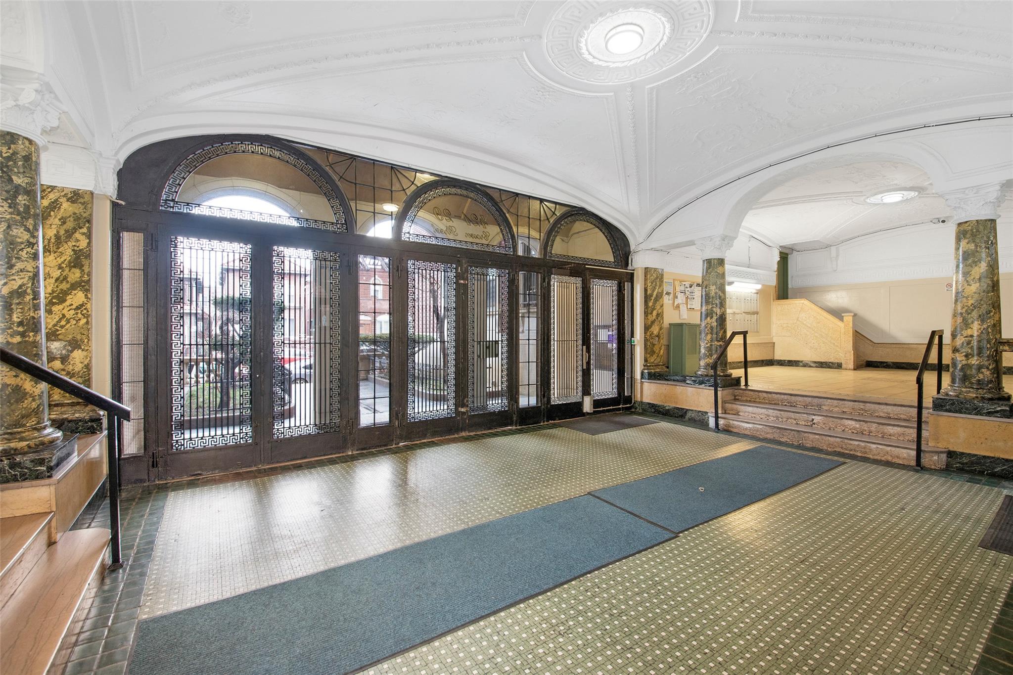 421 Crown Street 16-R Brooklyn, NY 11225