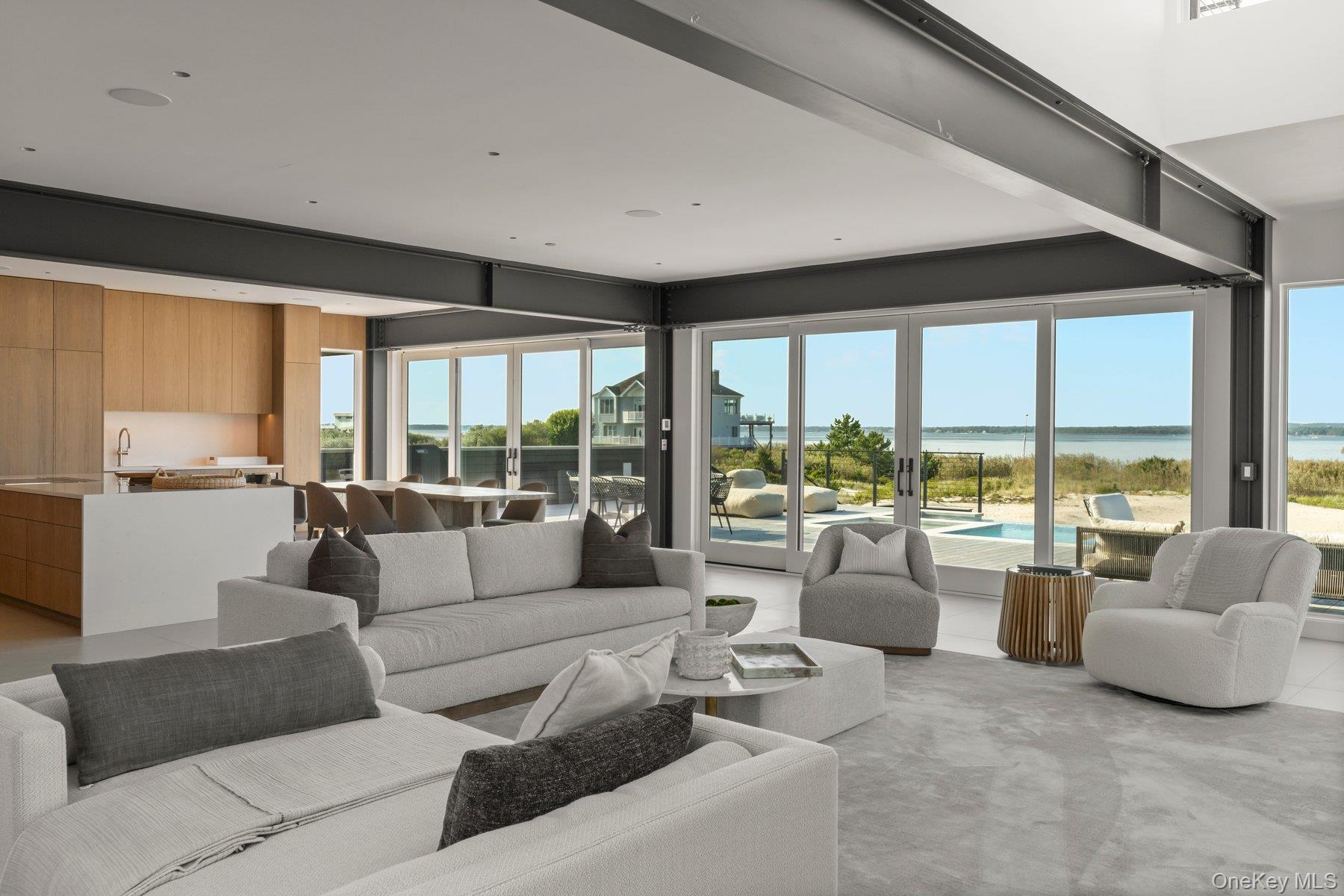 780 Dune Road Westhampton Dunes, NY 11978