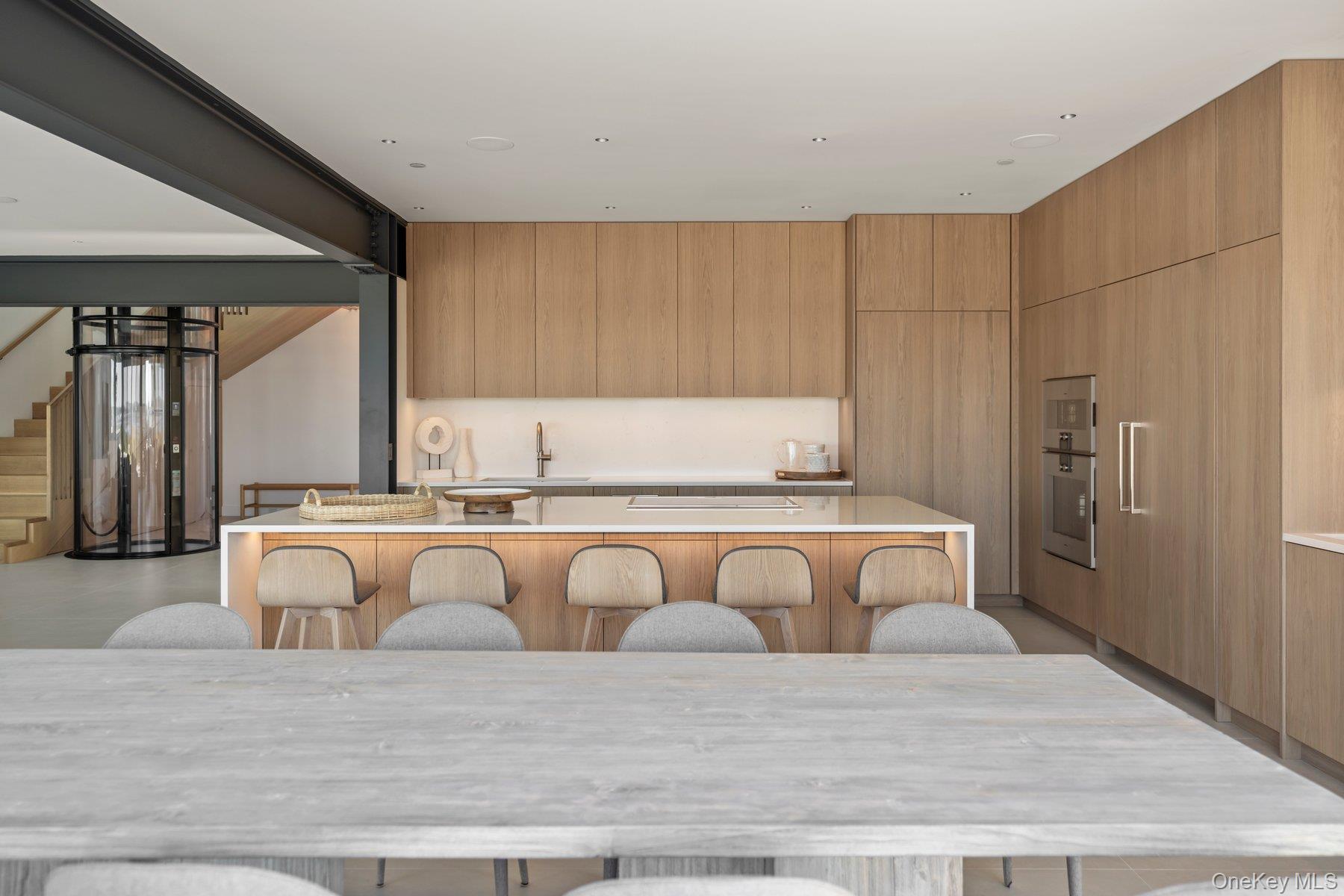 780 Dune Road Westhampton Dunes, NY 11978