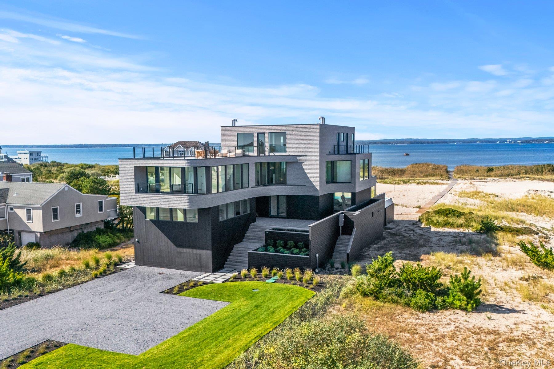 780 Dune Road Westhampton Dunes, NY 11978