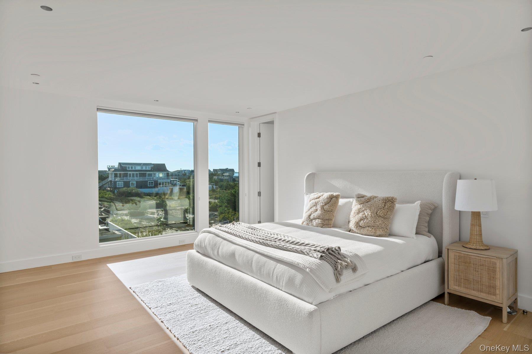 780 Dune Road Westhampton Dunes, NY 11978