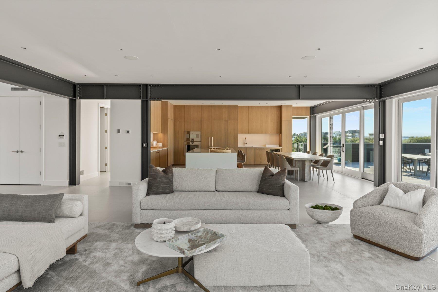 780 Dune Road Westhampton Dunes, NY 11978