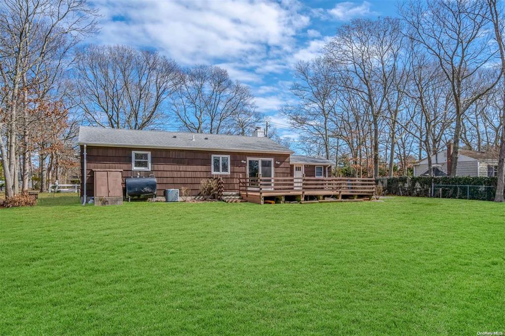 168 West Tiana Road Hampton Bays Hampton Bays, NY 11946
