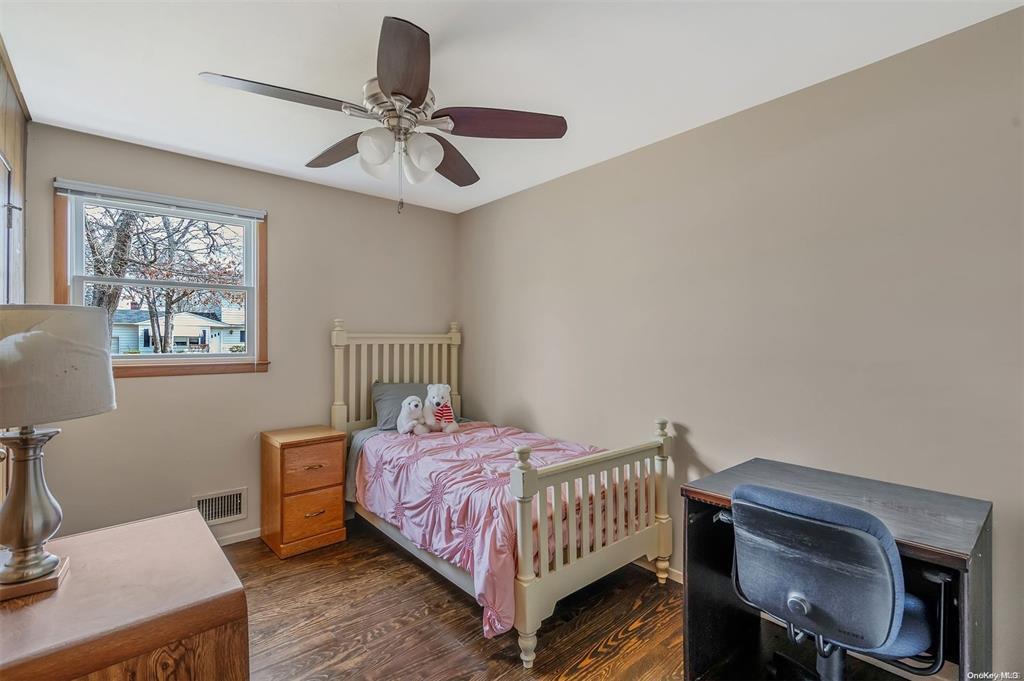 168 West Tiana Road Hampton Bays Hampton Bays, NY 11946