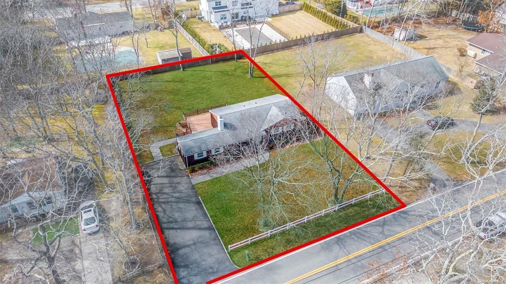 168 West Tiana Road Hampton Bays Hampton Bays, NY 11946