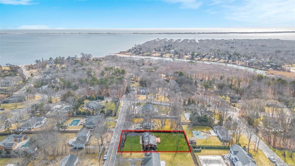 168 West Tiana Road Hampton Bays Hampton Bays, NY 11946