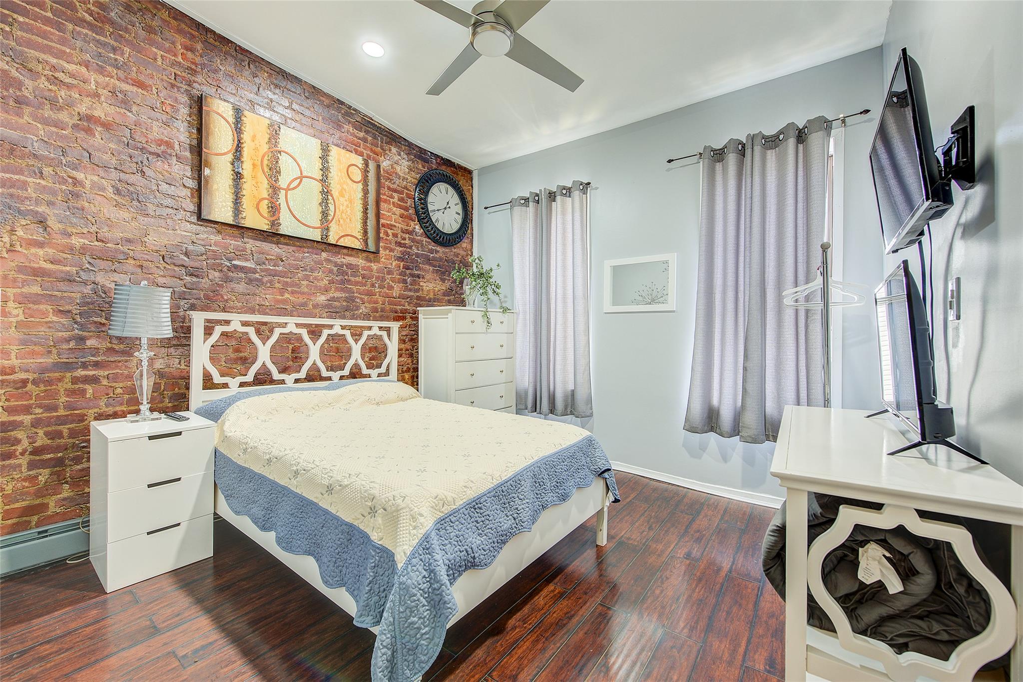 283 Montauk Avenue Brooklyn, NY 11208