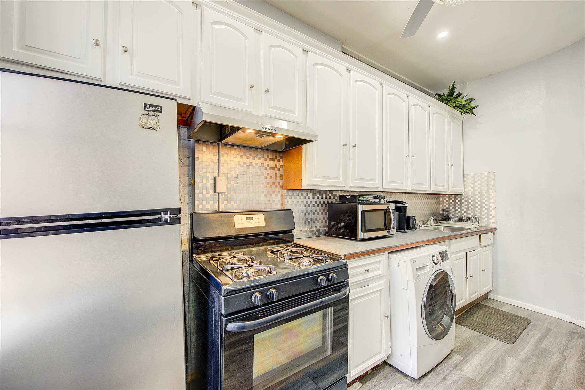 283 Montauk Avenue Brooklyn, NY 11208