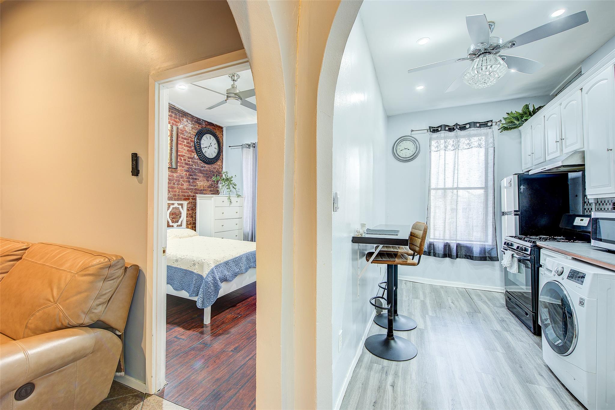 283 Montauk Avenue Brooklyn, NY 11208