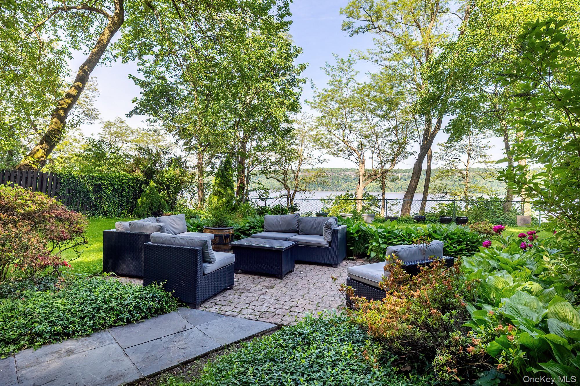 2727 Palisade Avenue 9-B Bronx, NY 10463