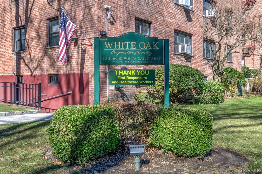 50 White Oak Street, Apt 3-G, New Rochelle, NY 10801