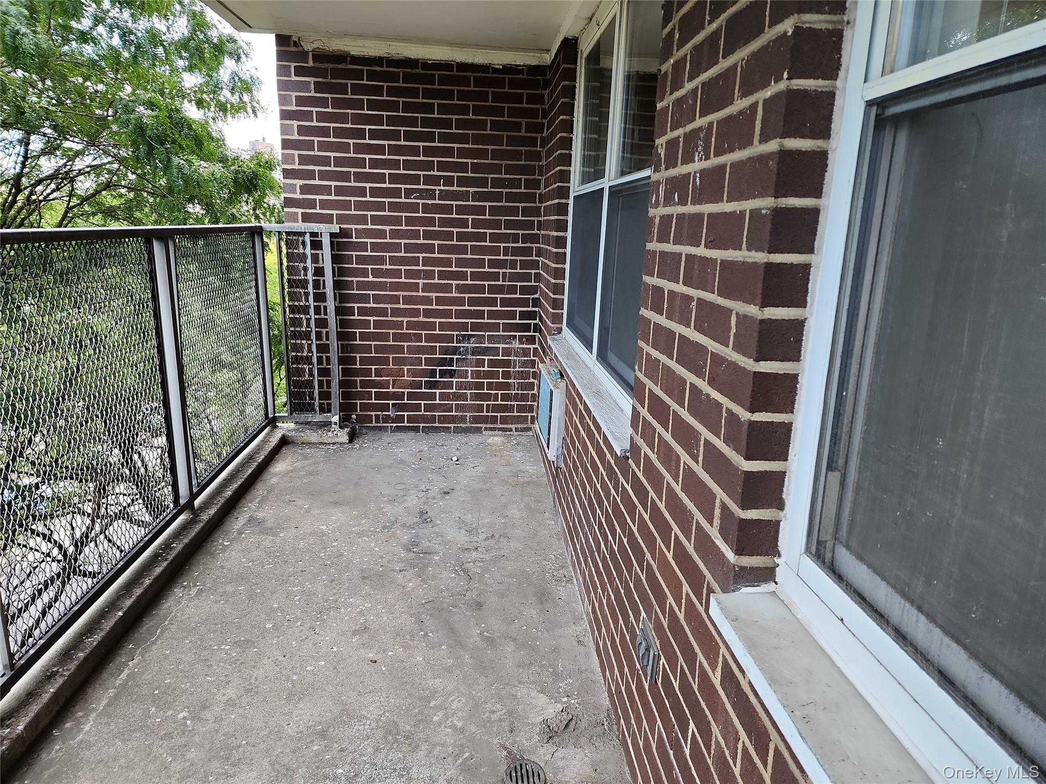 2550 Olinville Avenue 8-M Bronx, NY 10467