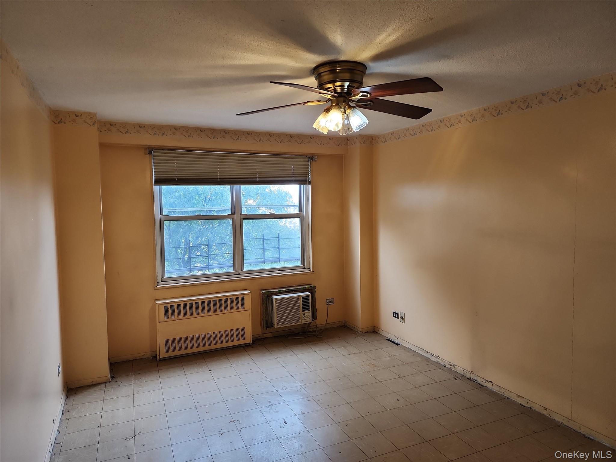 2550 Olinville Avenue 8-M Bronx, NY 10467