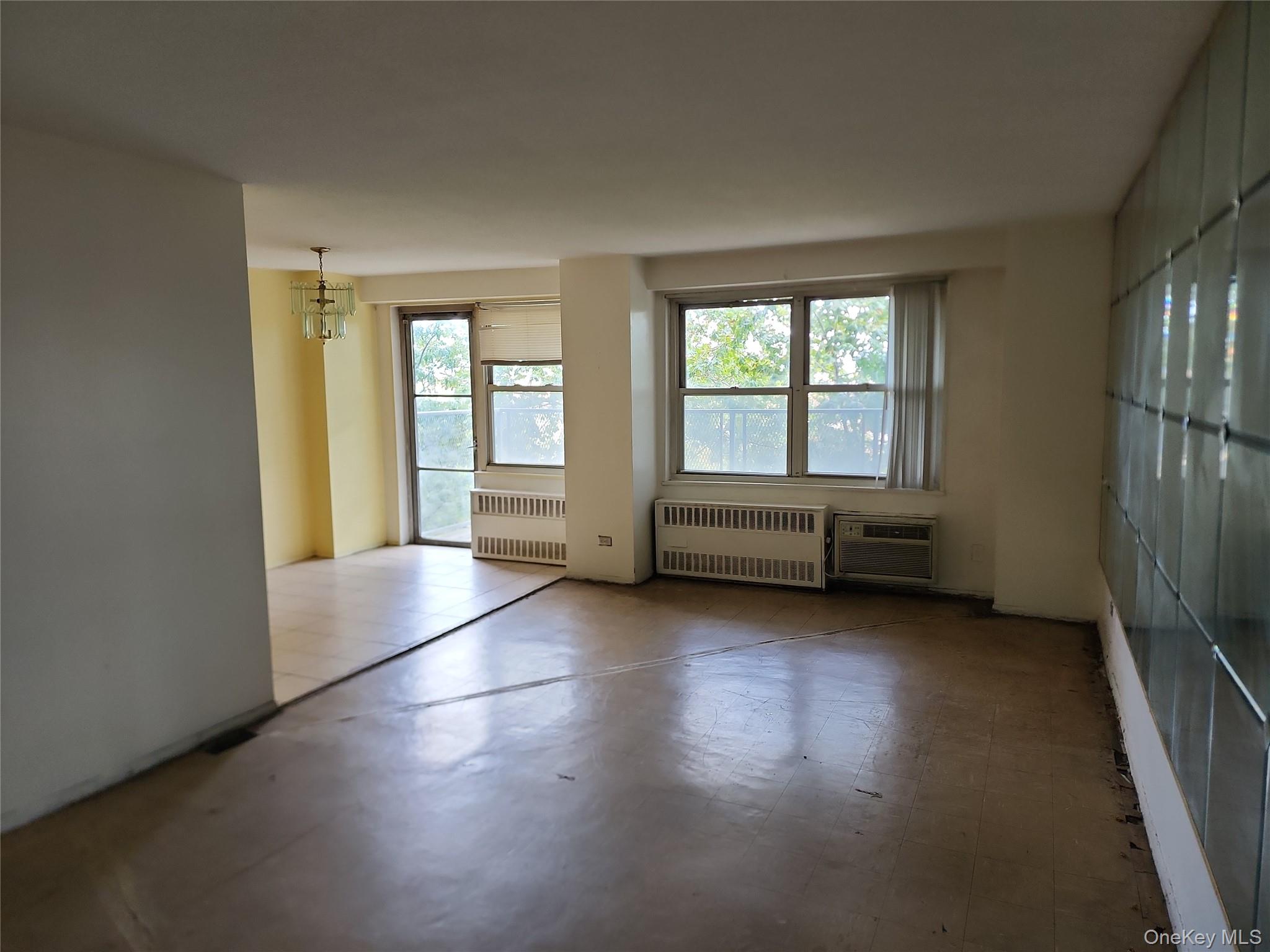 2550 Olinville Avenue 8-M Bronx, NY 10467