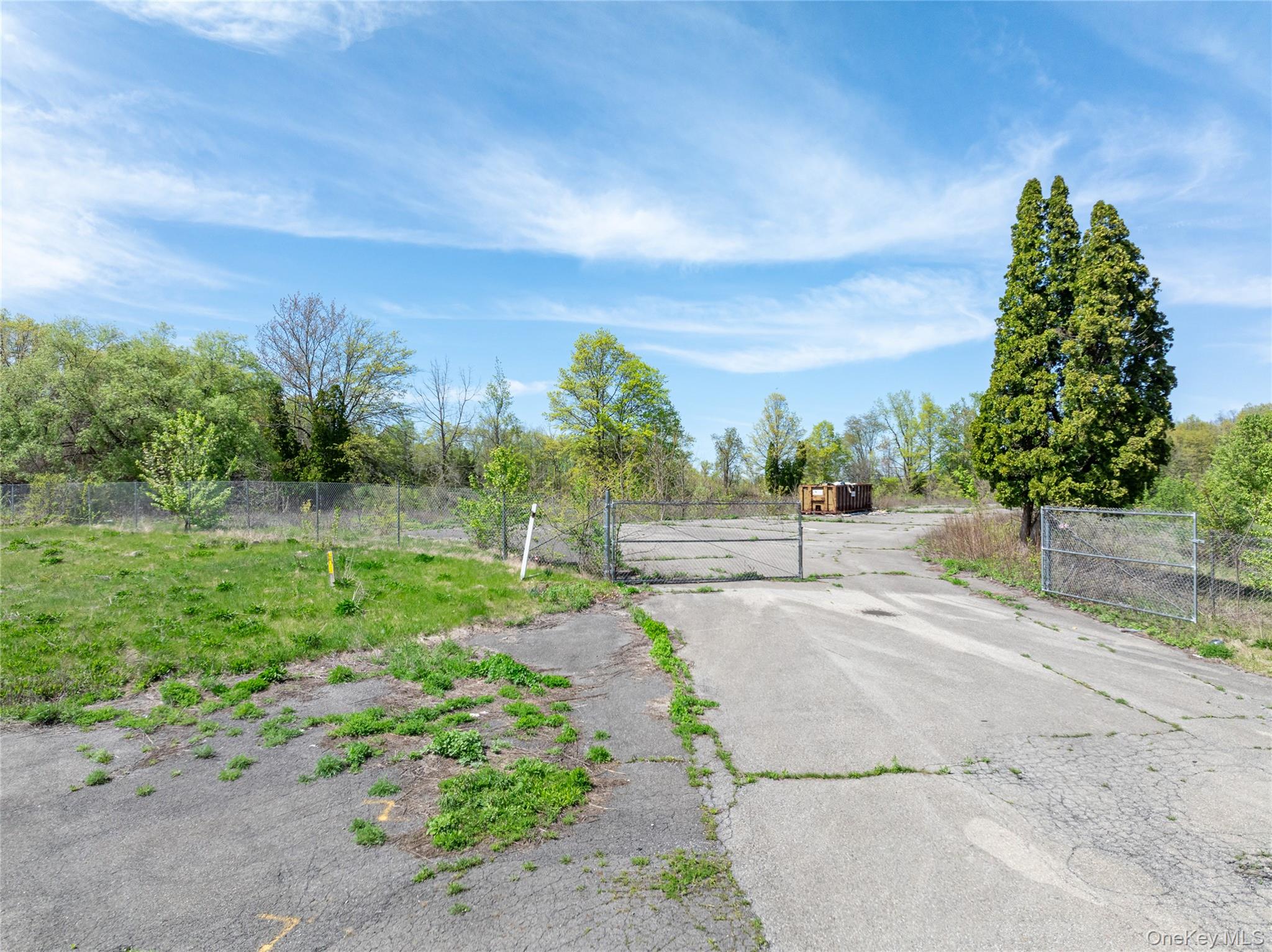 403 Main Street Out of NYC New Paltz, NY 12561