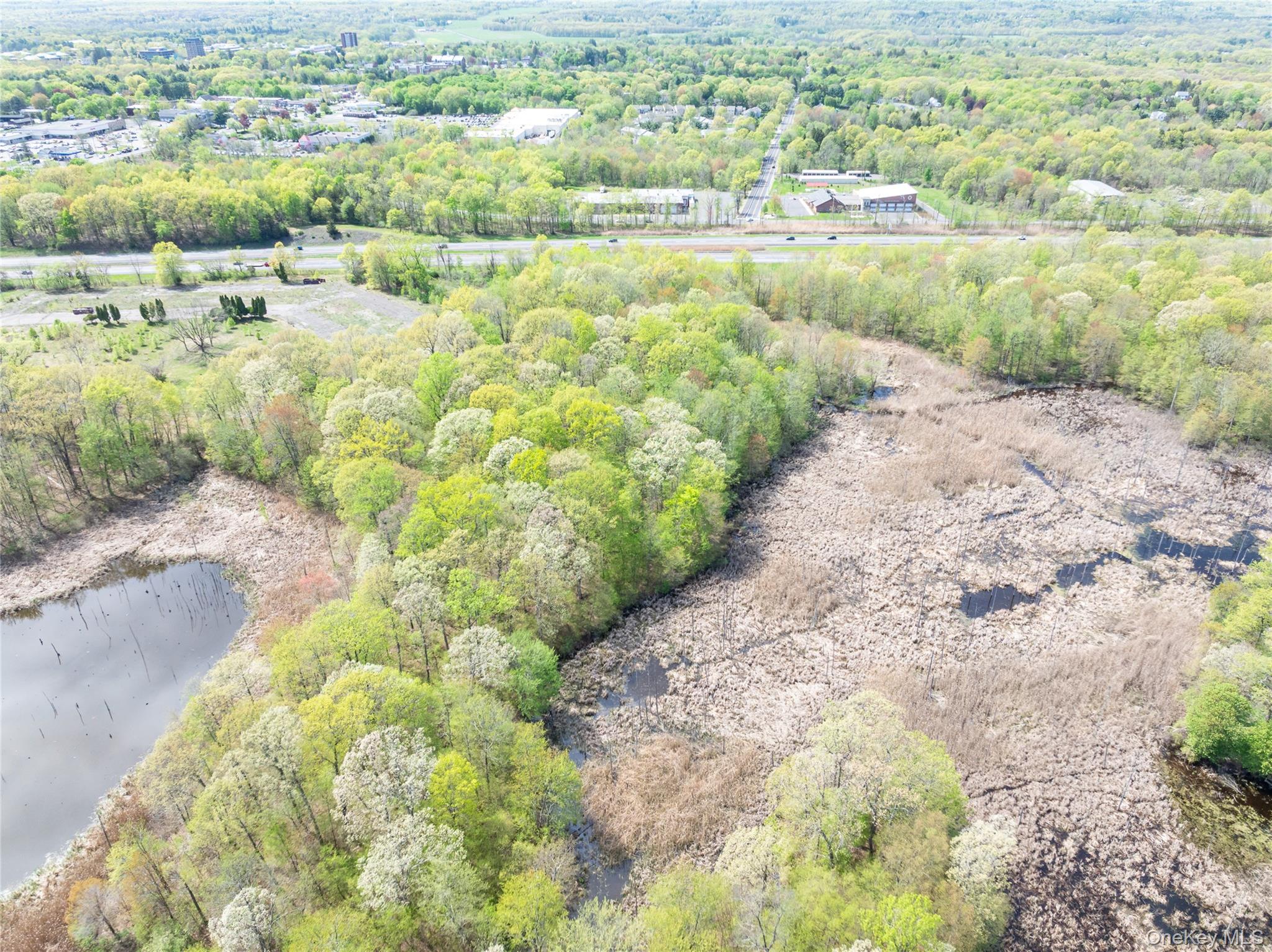 403 Main Street Out of NYC New Paltz, NY 12561