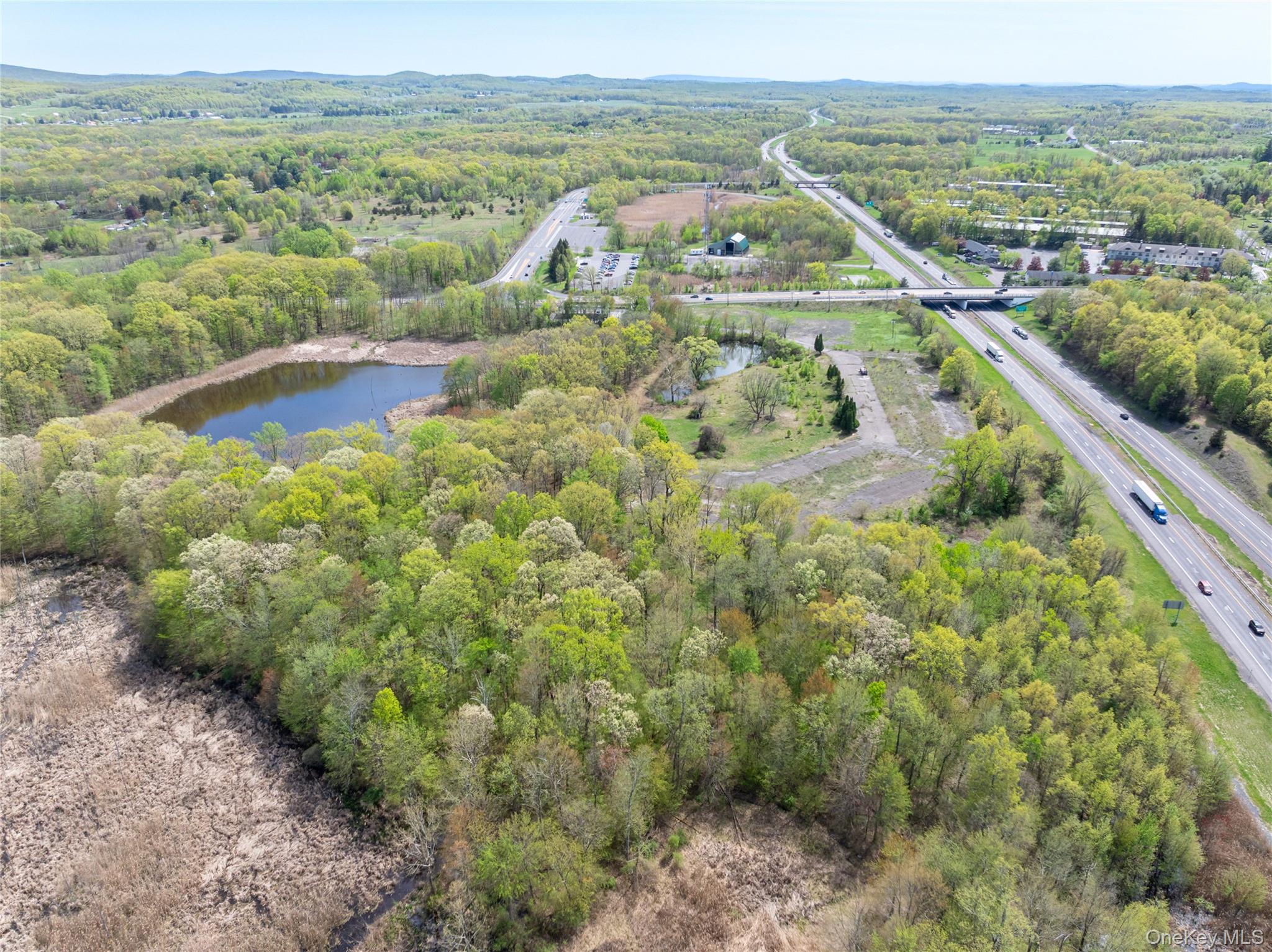 403 Main Street Out of NYC New Paltz, NY 12561