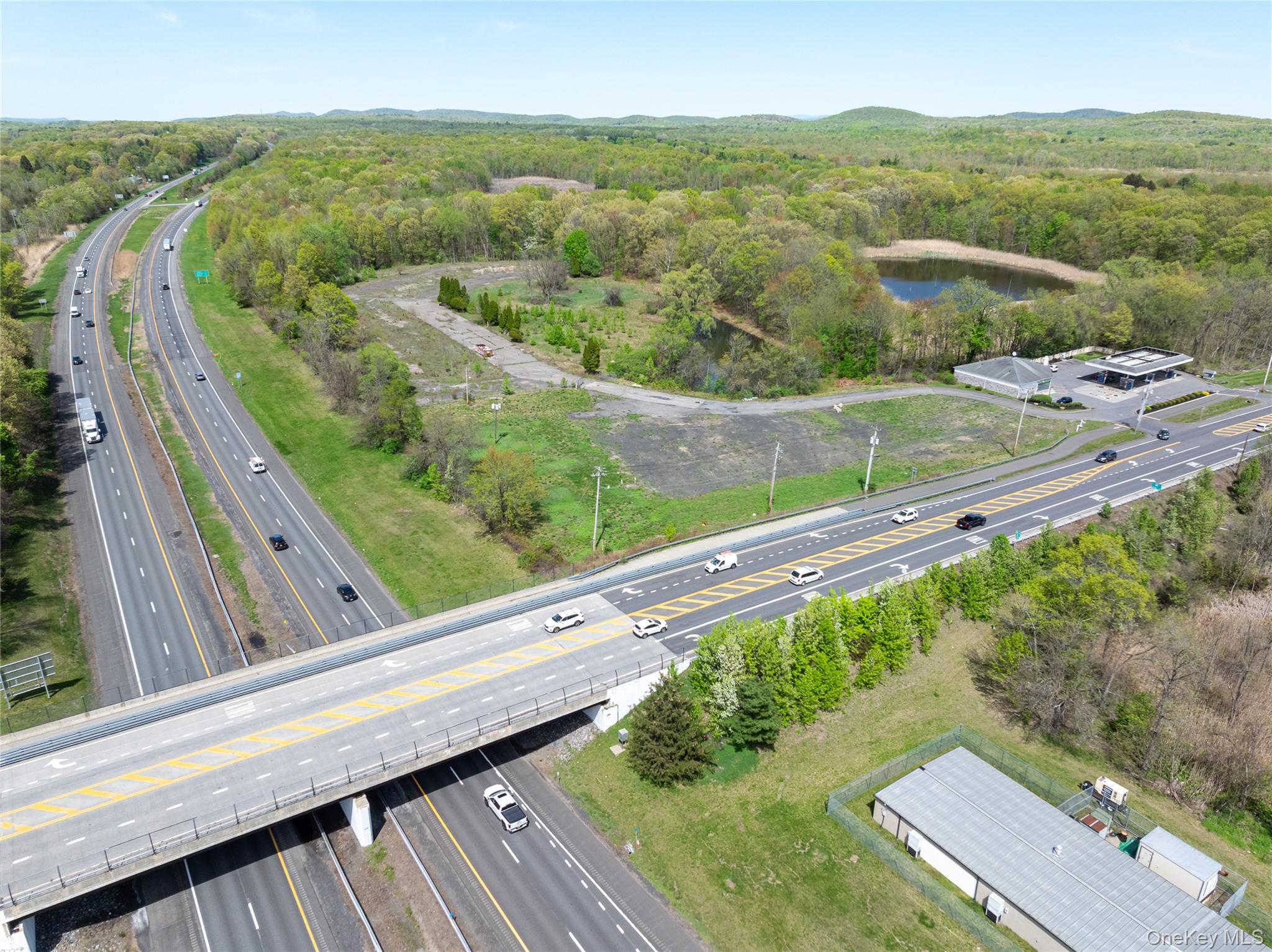 403 Main Street Out of NYC New Paltz, NY 12561