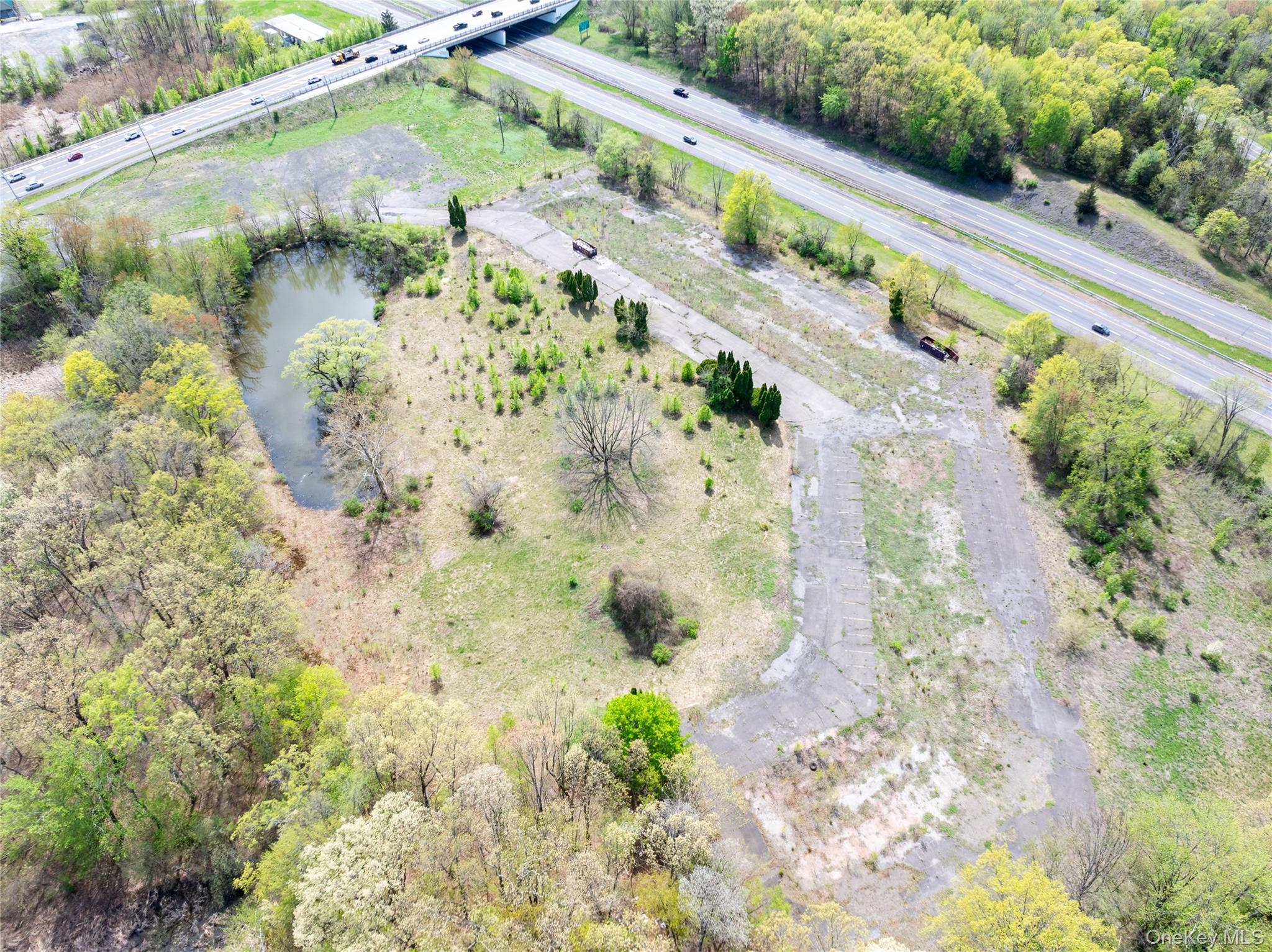 403 Main Street Out of NYC New Paltz, NY 12561