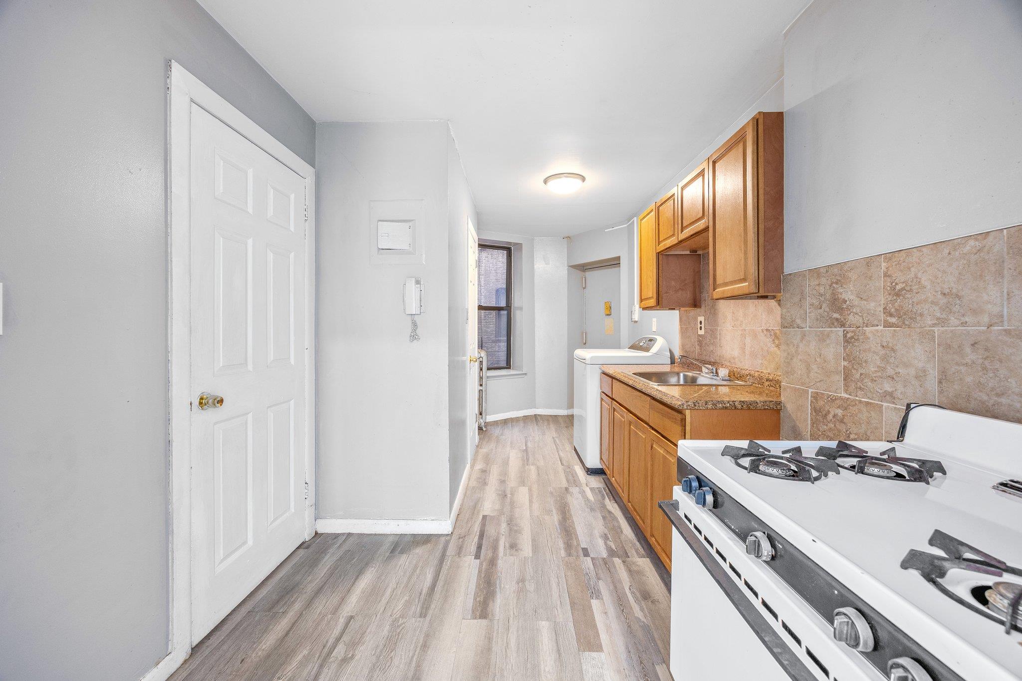 72 Richardson Street 4 Brooklyn, NY 11211