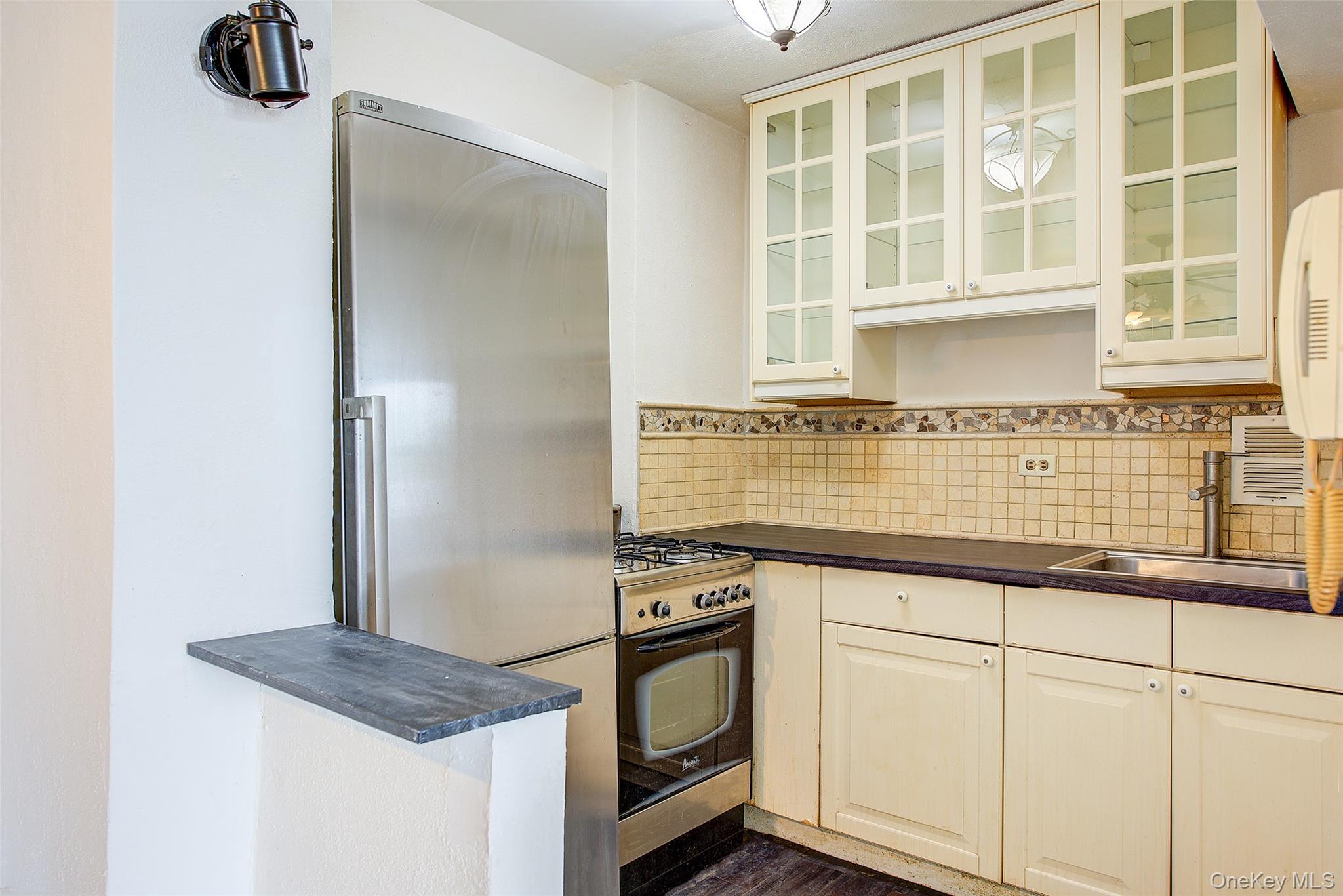 3901 Nostrand Avenue 3-T Brooklyn, NY 11235