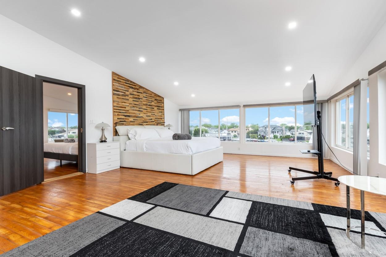 200 Clocks Boulevard Massapequa Massapequa, NY 11758