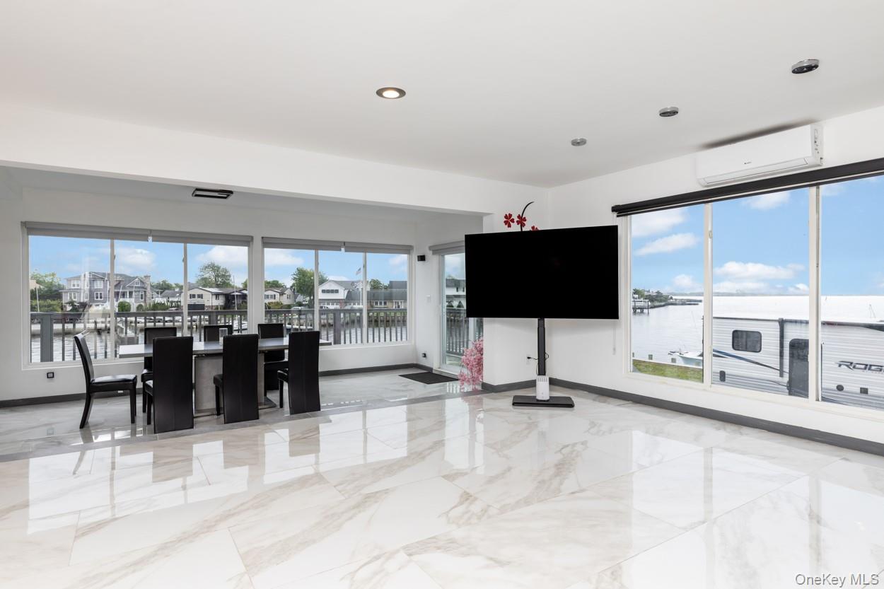 200 Clocks Boulevard Massapequa Massapequa, NY 11758