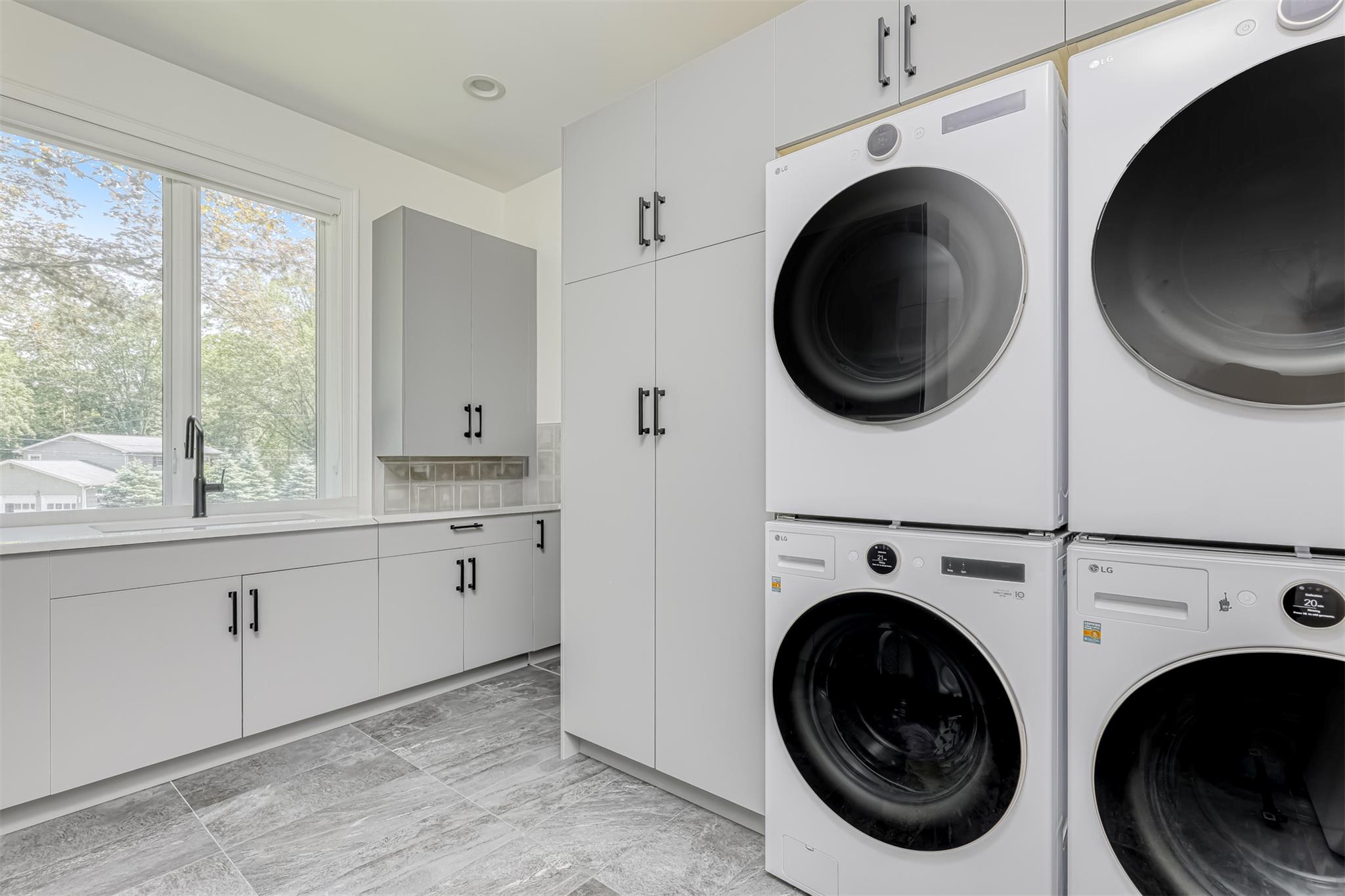 21 Dale Road Out of NYC Monsey, NY 10952