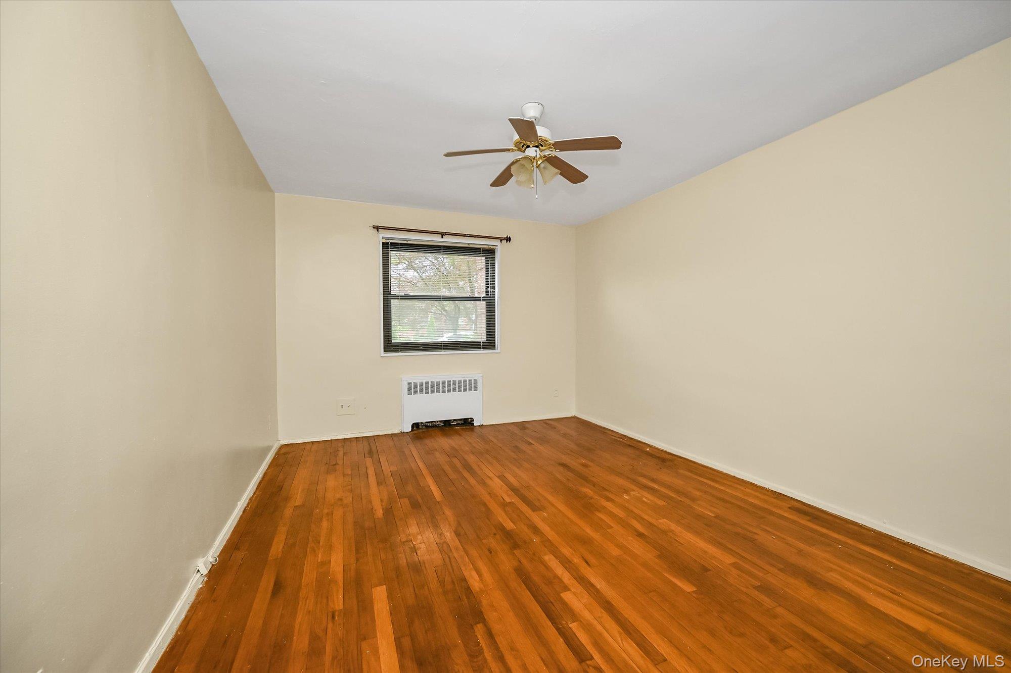 16-01 160th Street 6-279 Whitestone Whitestone, NY 11357