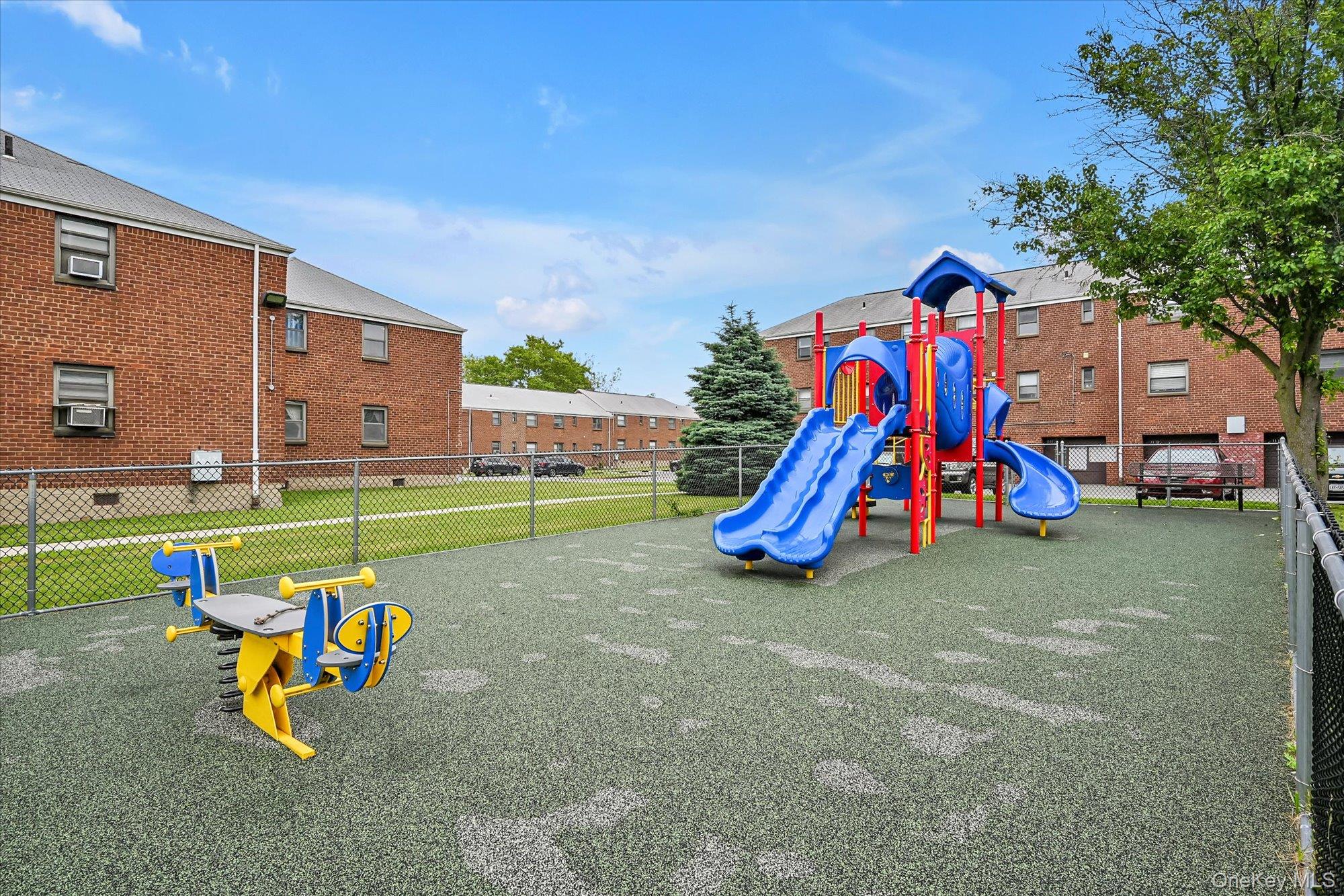 16-01 160th Street 6-279 Whitestone Whitestone, NY 11357