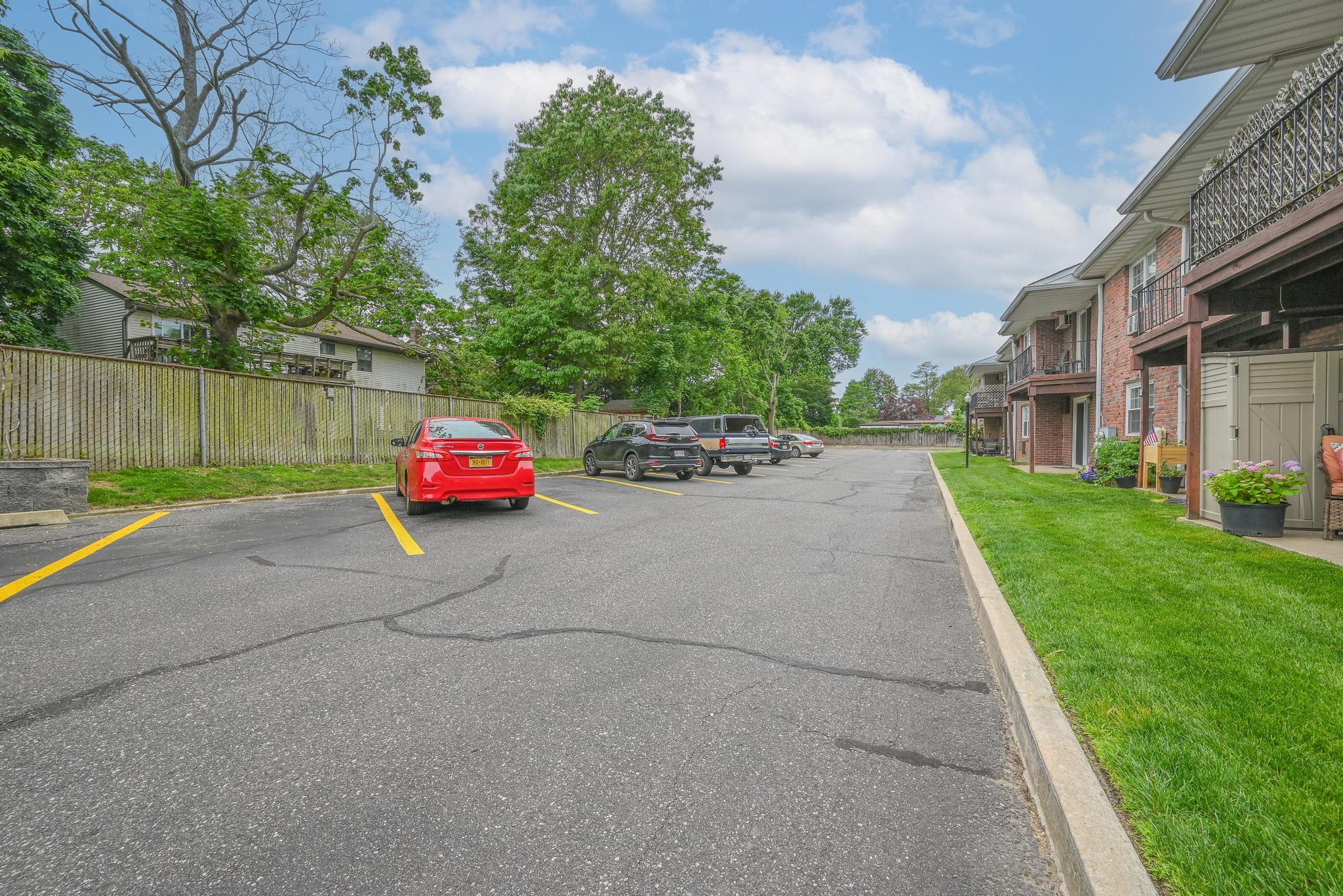 42 Springwood Drive North Babylon, NY 11703